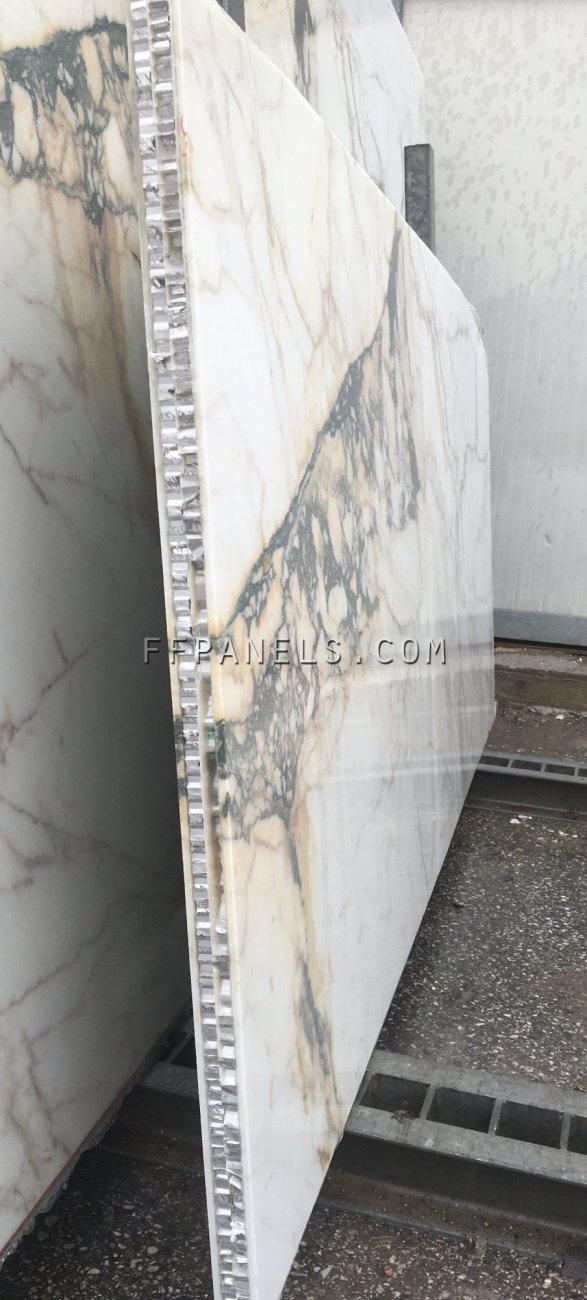 FABYCOMB® lightweight CALACATTA MARBLE panels