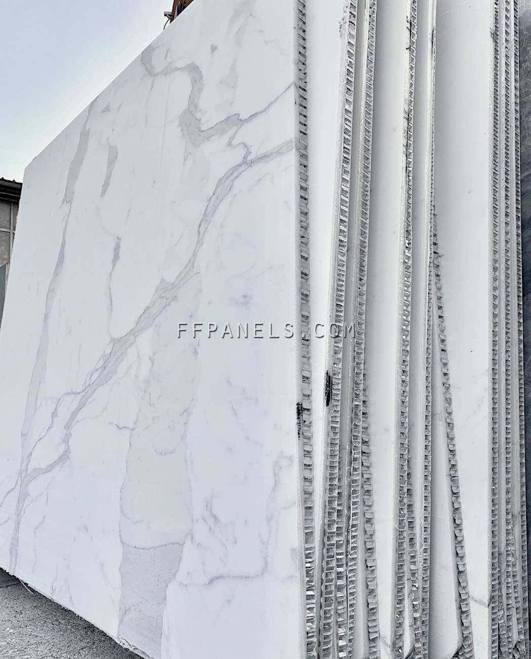 FABYCOMB® lightweight CALACATTA MARBLE panels