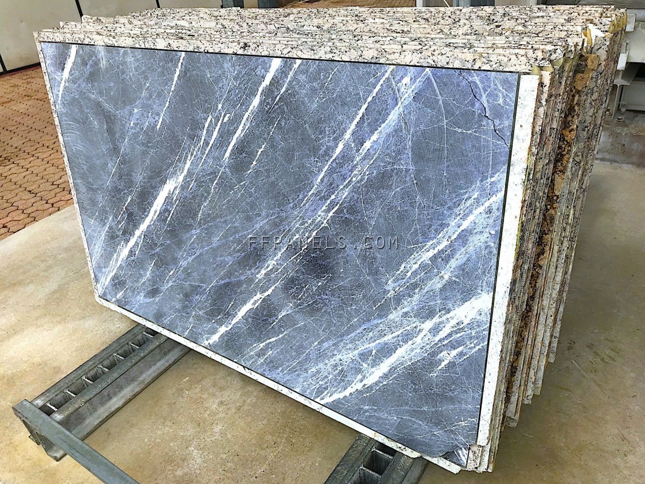 SODALITE BLU GRANITE slabs